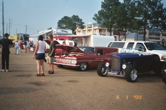 jackson_cars_4.jpg (43577 bytes)