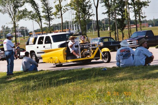 memphis_tweety_thraen.jpg (69774 bytes)