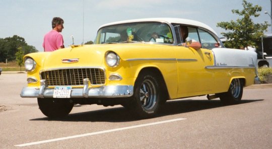 memphis_yellow_55_belaire.jpg (34034 bytes)